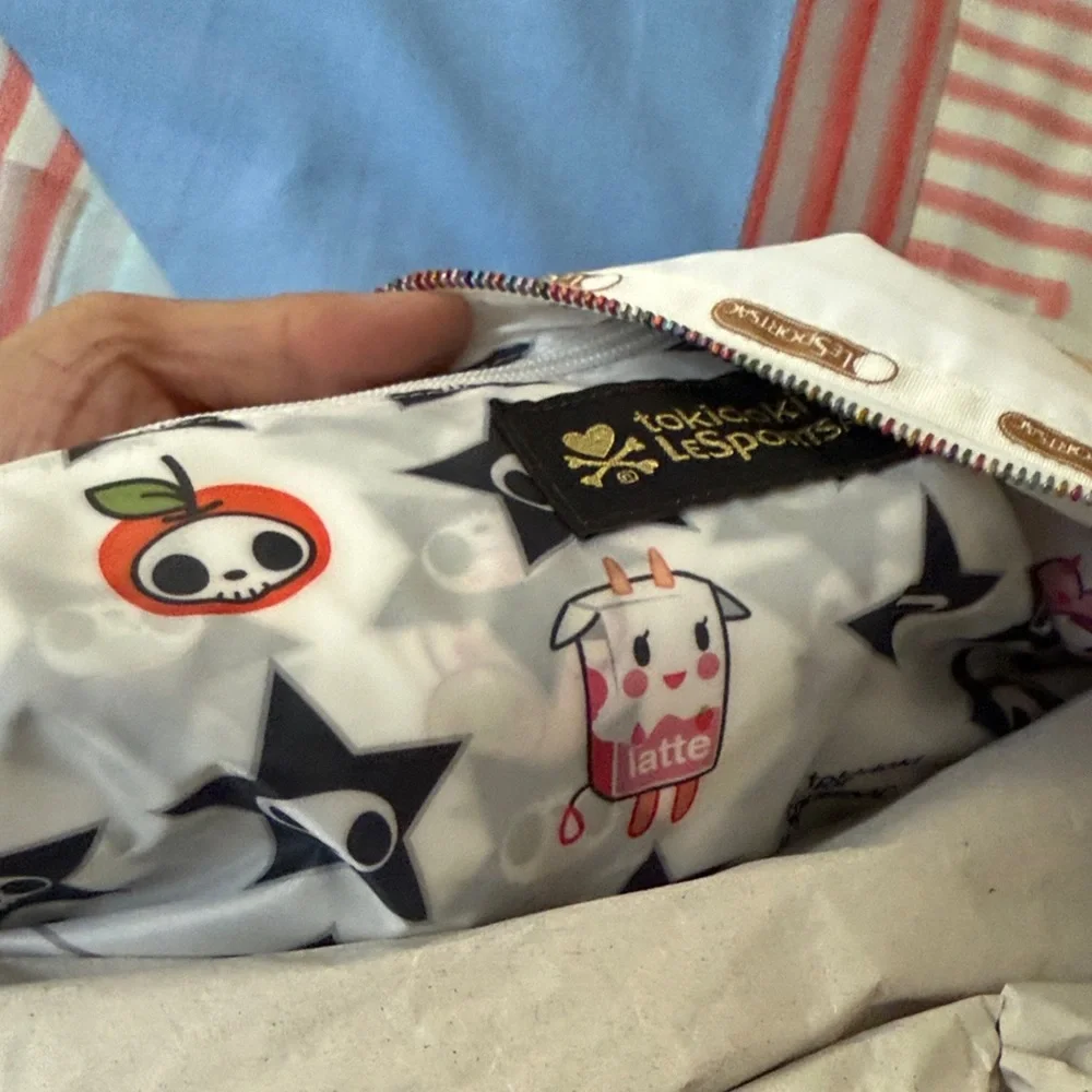 Lesportsac x Tokidoki White Duffle Bag with Strap - Picture 14 of 14